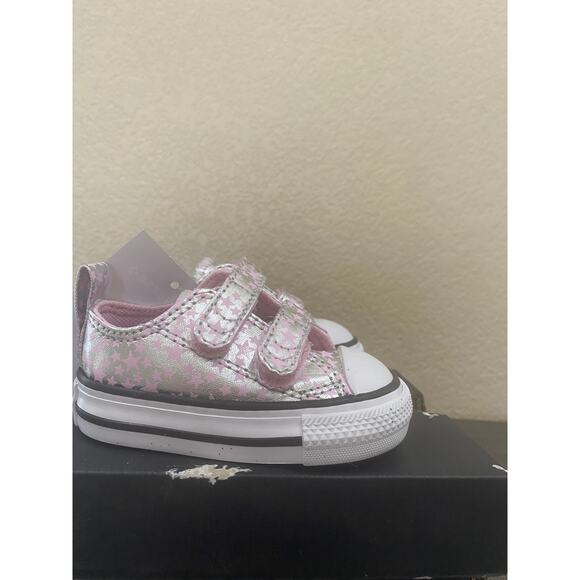 NEW Infant Converse Sizes 2,3,4,5,6, and 7 - Picture 4 of 16